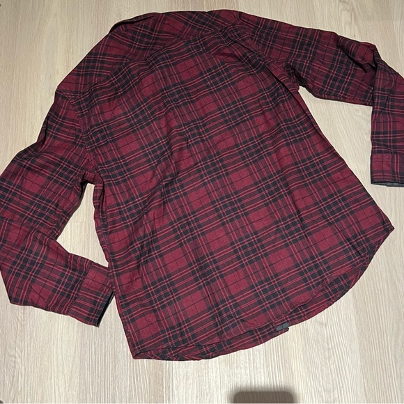 Guess flannel - Picture 3 of 5